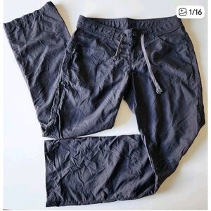 MEC Hiking Pants Womens 10 Black 33W 29.5L Nylon Ripstop Outdoors GORP Gorpcore